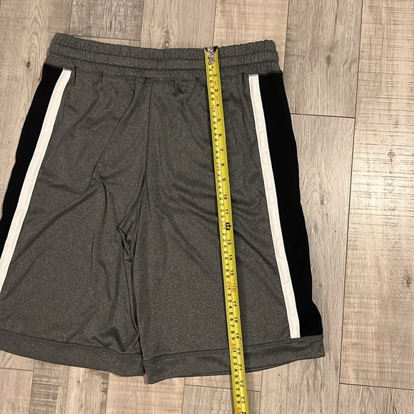 Old Navy Athletic Shorts - Picture 7 of 8